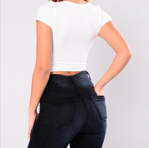 NWT White Ribbed Crop Top - Picture 2 of 3